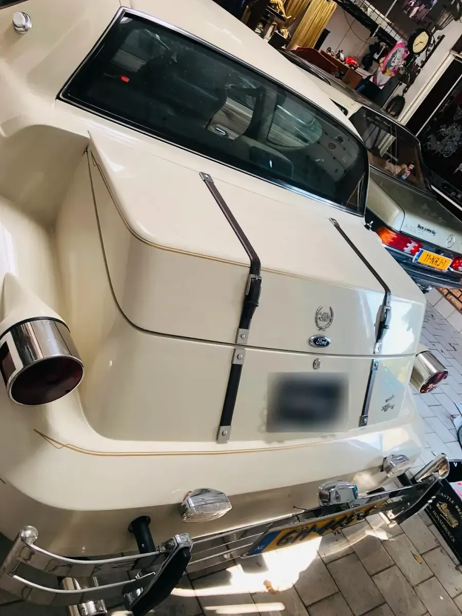 Gebraucht Ford V8 200 PS (147 kW) 1986 Weiß Coupé