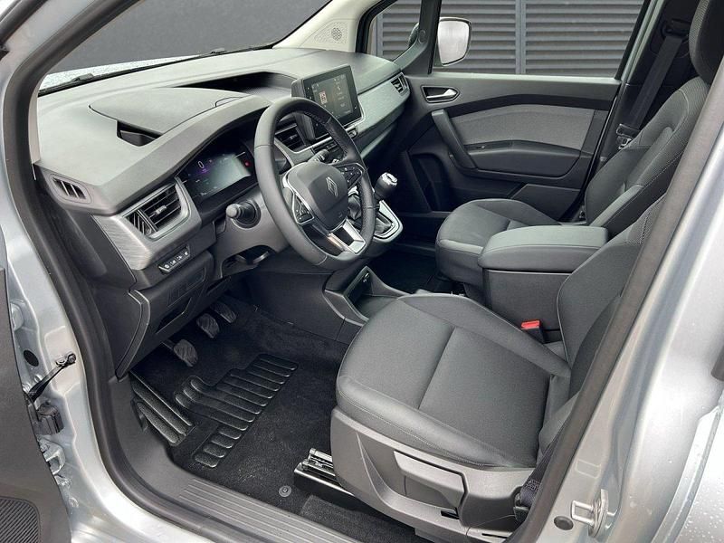 Neu Renault Kangoo Equilibre 95 PS (69 kW) 2025 Highlandgrau Van / Kleinbus