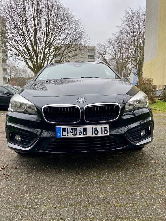 Gebraucht BMW 218 Gran Tourer Advantage 150 PS (110 kW) 2017 Schwarz Van / Kleinbus
