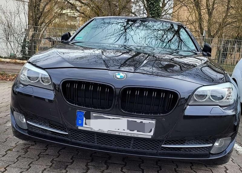 Gebraucht BMW 523 204 PS (150 kW) 2011 Schwarz Kombi