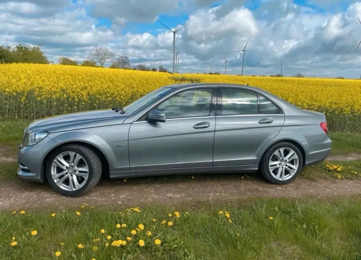 Gebraucht Mercedes C200 187 PS (137 kW) 2012 Grau Limousine