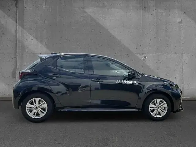 Neu Mazda 2 Center-Line 116 PS (85 kW) 2026 Schwarz Limousine