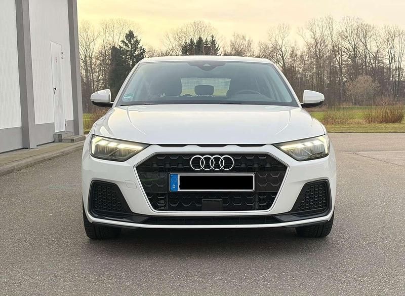 Gebraucht Audi A1 Sportback Advanced 95 PS (69 kW) 2022 Weiß Kleinwagen