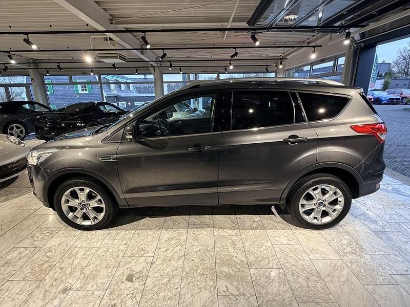 Gebraucht Ford Kuga Titanium 179 PS (131 kW) 2015 Grau SUV