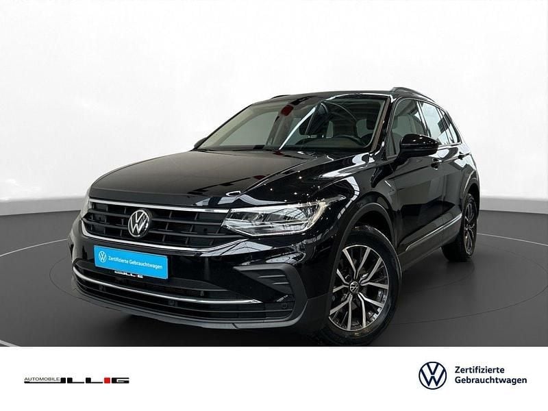 Gebraucht VW Tiguan Life 150 PS (110 kW) 2022 Deepblack perleffekt (schwarz) SUV