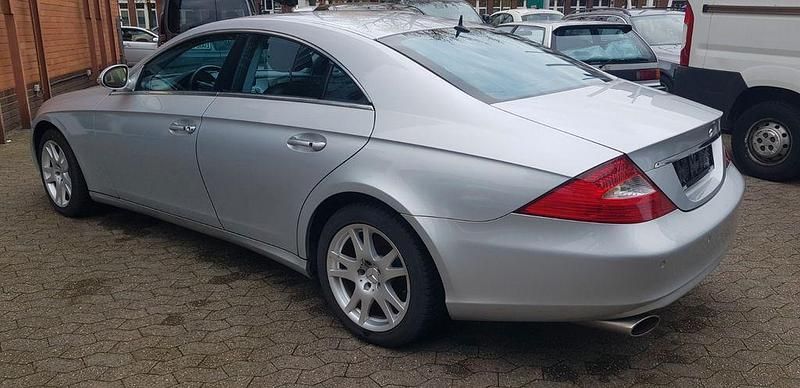 Gebraucht Mercedes CLS500 306 PS (225 kW) 2004 Silber Limousine