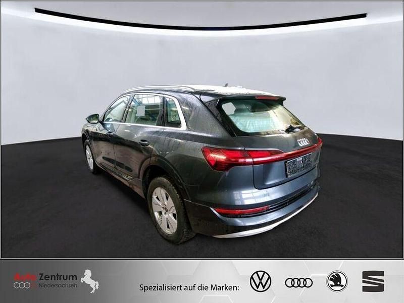Gebraucht Audi e-tron Advanced 300 kW (408 PS) 2022 Manhattan gray metallic SUV