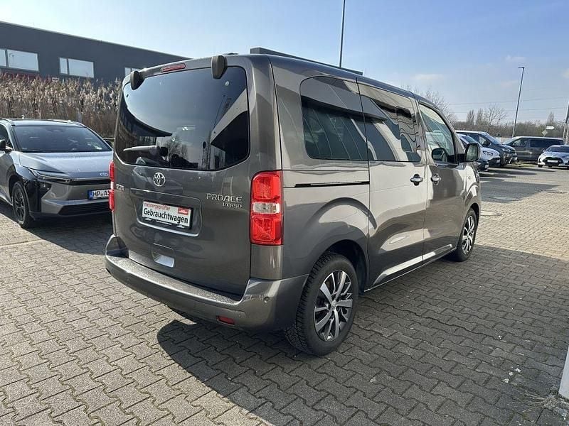Gebraucht Toyota Proace Verso Team 144 PS (105 kW) 2020 Grau Kombi