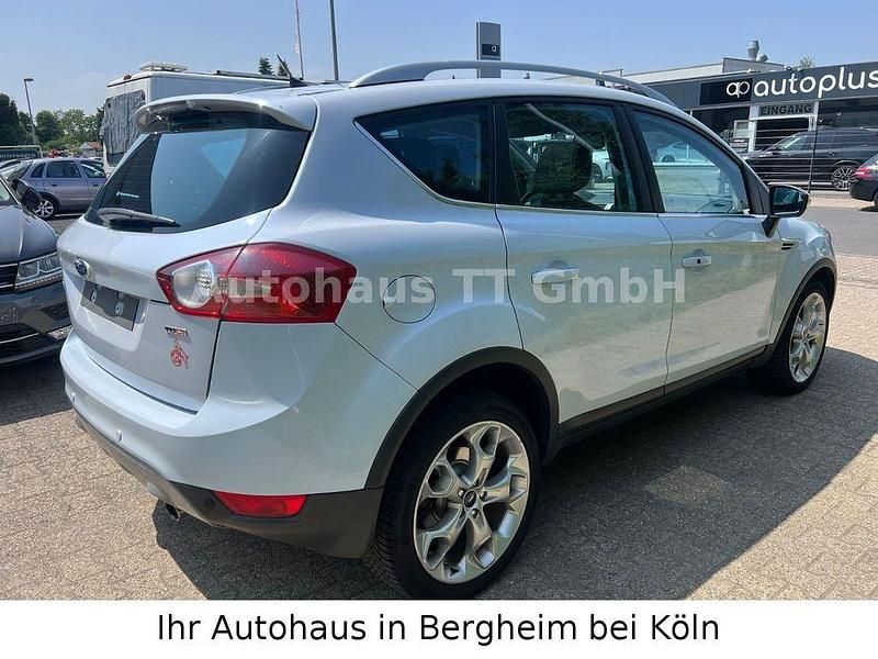 Gebraucht Ford Kuga Titanium 136 PS (100 kW) 2009 Weiß SUV
