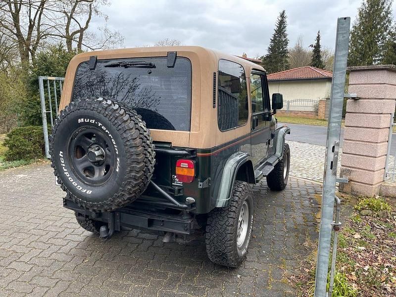 Gebraucht Jeep Wrangler Sahara 184 PS (135 kW) 1996 Grün SUV