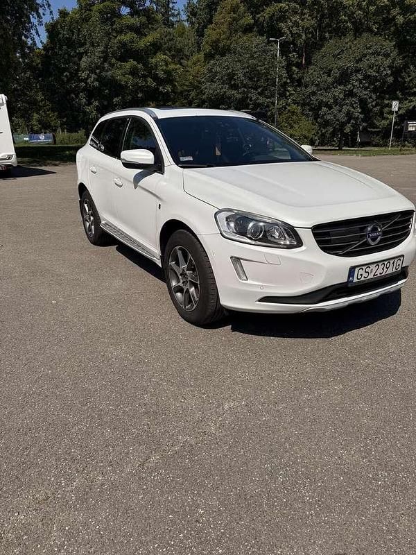 Gebraucht Volvo XC60 Ocean Race 190 PS (139 kW) 2016 Weiß SUV