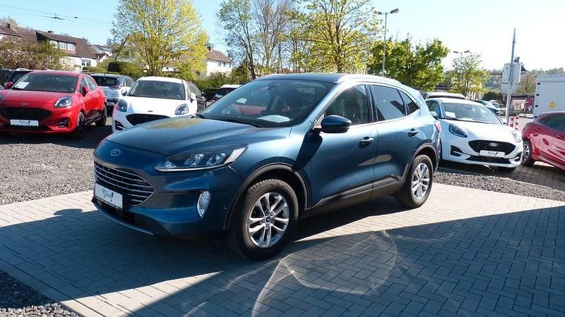 Gebraucht Ford Kuga Titanium 150 PS (110 kW) 2021 SUV