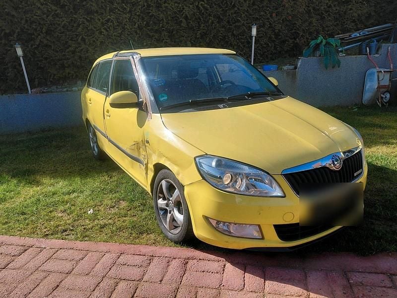 Gebraucht Skoda Fabia 75 PS (55 kW) 2012 Gelb Kombi
