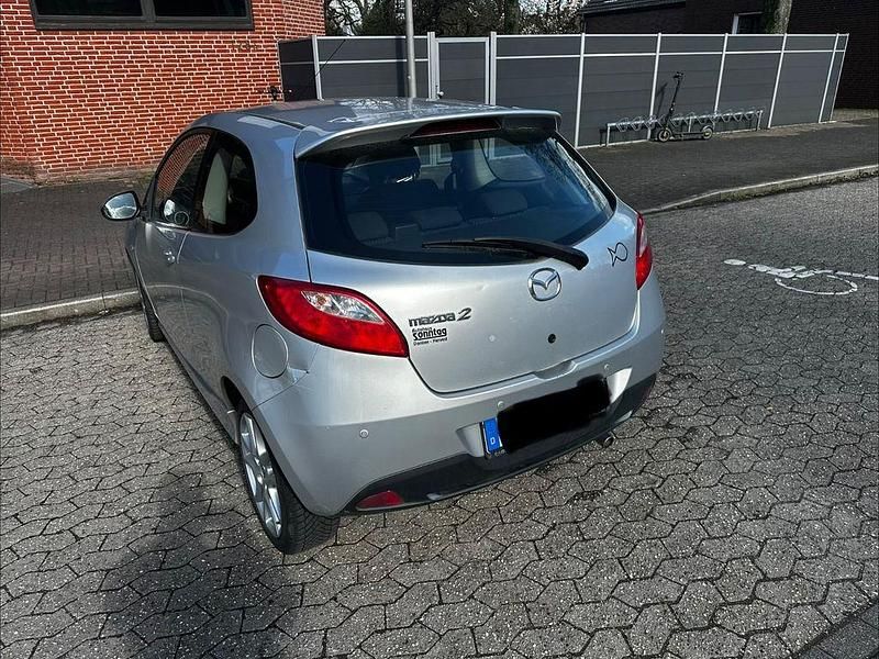 Gebraucht Mazda 2 102 PS (75 kW) 2011 Grau Kleinwagen