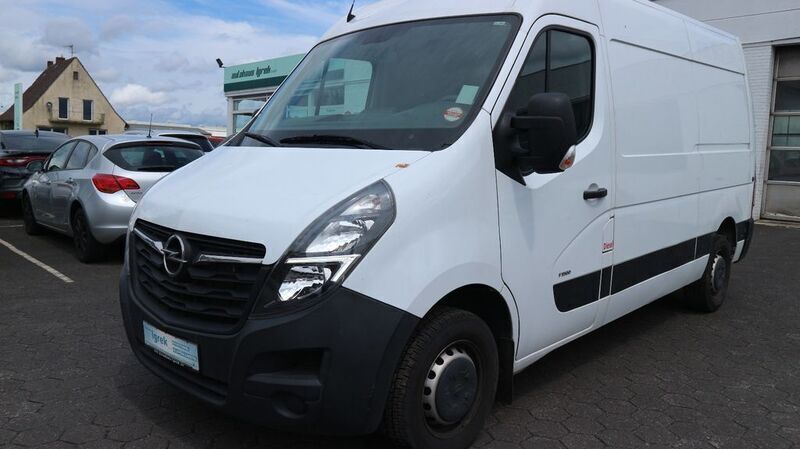 Mineral/polar weiss (055p) Gebraucht 2020 Opel Movano Van | 17.990 € (Guter Preis) - Bild 1/4