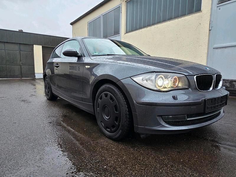 Gebraucht BMW 118 Coupé Advantage 239 PS (175 kW) 2007 Grau Coupé
