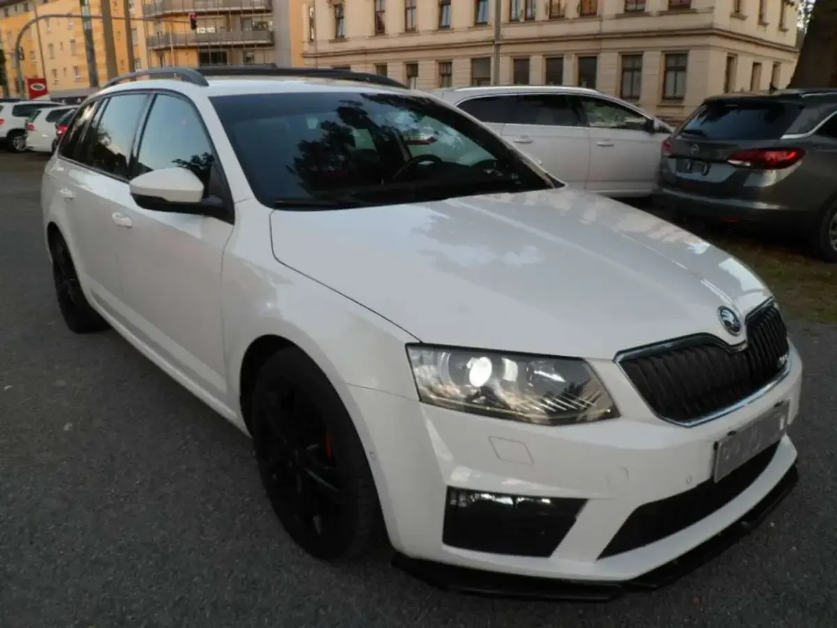Gebraucht Skoda Octavia RS 184 PS (135 kW) 2013 Candyweiss Kombi