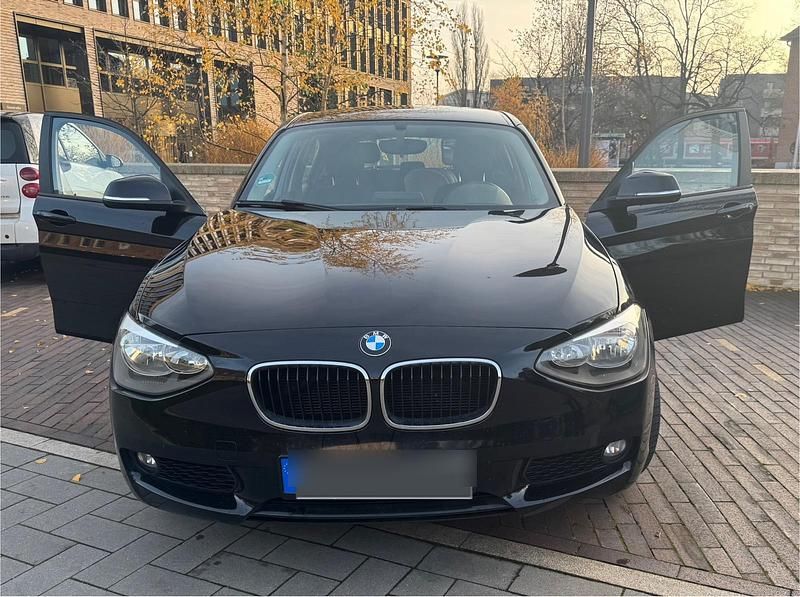 Gebraucht BMW 114 Advantage 102 PS (75 kW) 2015 Schwarz Kleinwagen