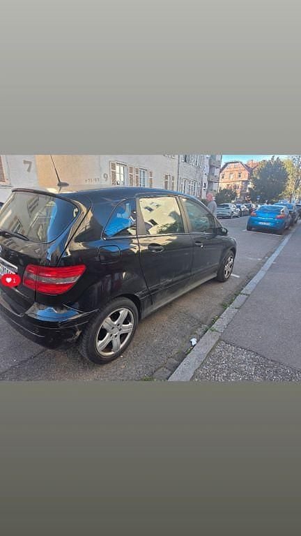 Usata Mercedes B150 95 CV (69 kW) 2005 Nero Monovolume