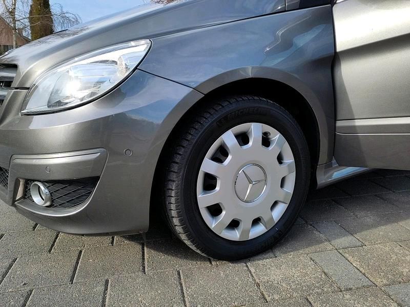 Gebraucht Mercedes B170 116 PS (85 kW) 2009 Grau Van / Kleinbus