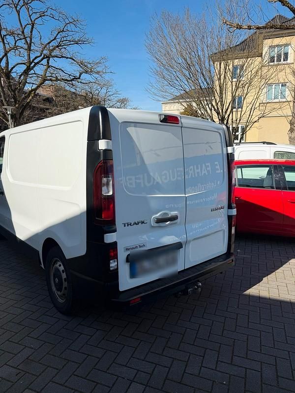 Gebraucht Renault Trafic 107 PS (78 kW) 2020 Weiß Van / Kleinbus