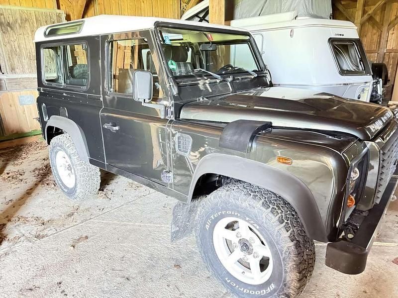 Gebraucht Land Rover Defender 122 PS (89 kW) 2007 Grün Kombi