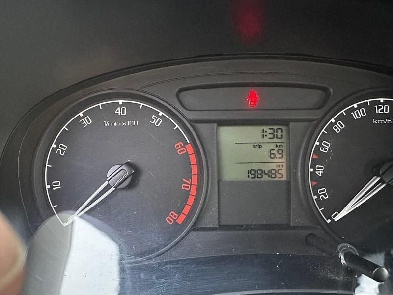 Gebraucht Skoda Fabia 87 PS (63 kW) 2009 Rot Kombi