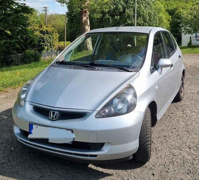 Grau Gebraucht 2004 Honda Jazz Kleinwagen | 1.200 € (Guter Preis) - Bild 1/4