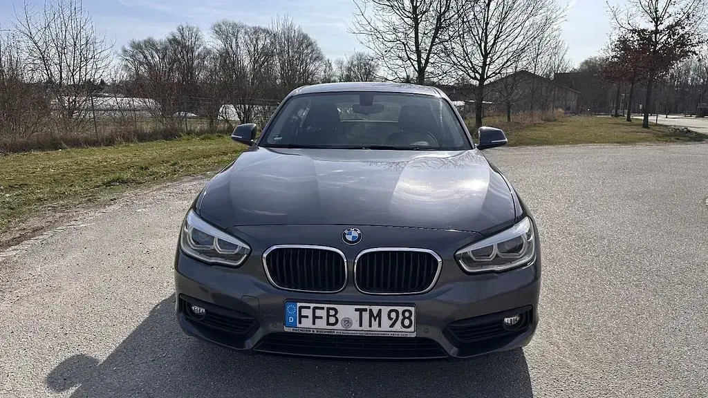 Gebraucht BMW 116 Advantage 116 PS (85 kW) 2016 Grau Kleinwagen