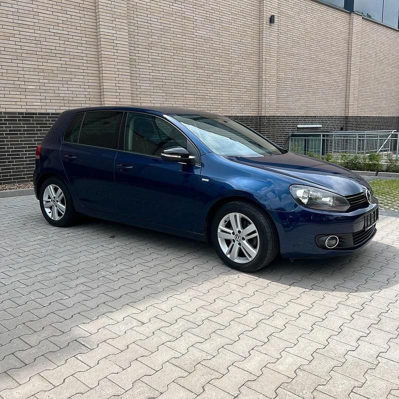 Blau Gebraucht 2012 VW Golf VI Match Limousine | 3.999 € (Guter Preis) - Bild 1/4