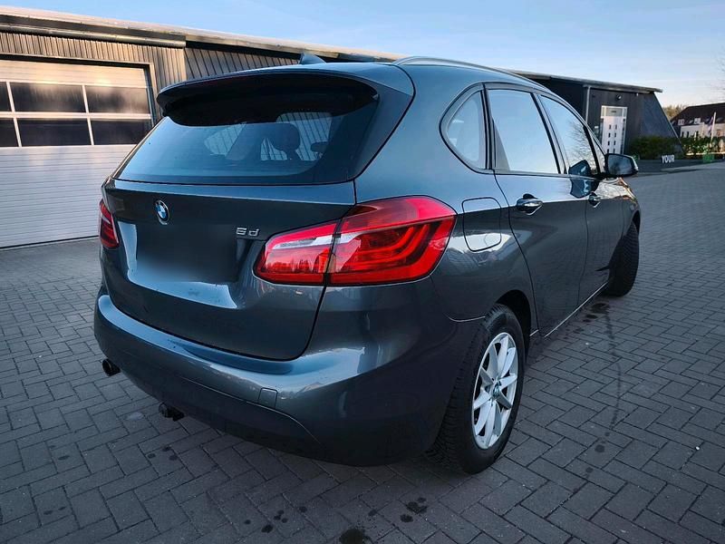 Gebraucht BMW 216 Active Tourer 116 PS (85 kW) 2015 Van / Kleinbus
