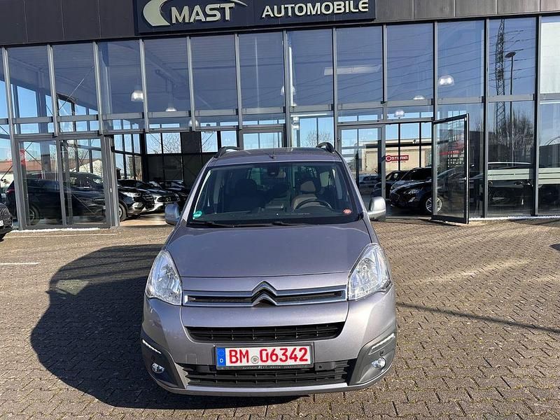 Gebraucht Citroën Berlingo Shine 99 PS (72 kW) 2017 Grau Van / Kleinbus