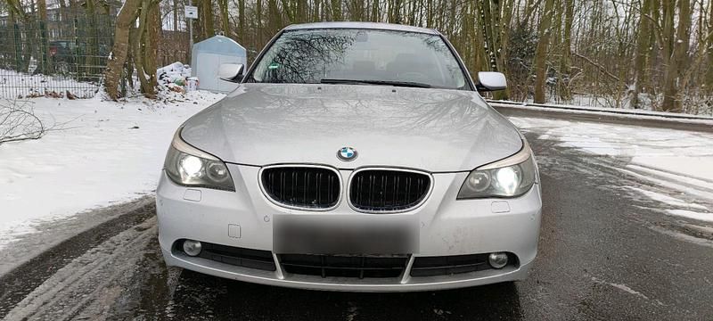 Gebraucht BMW 520 170 PS (125 kW) 2003 Silber Limousine