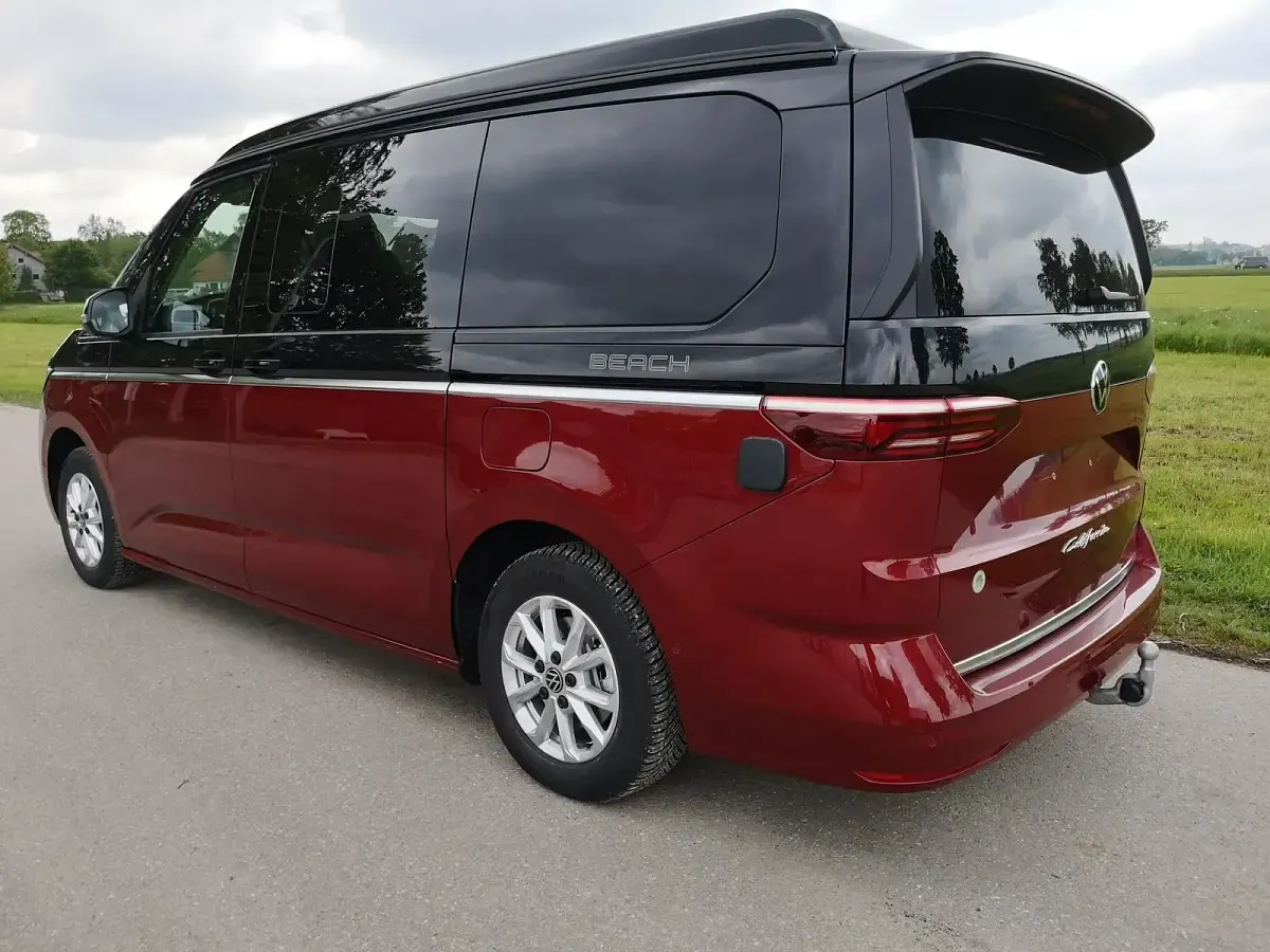 Neu VW California Highline 2026 Deepblack perleffekt/fortanarot metallic Van