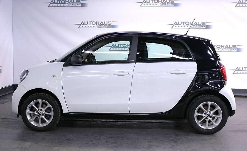 Second-hand Smart ForFour 90 CP (66 kW) 2018 Alb Hatchback