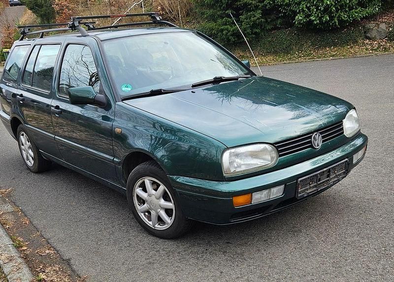Gebraucht VW Golf III 75 PS (55 kW) 1999 Grün Kombi