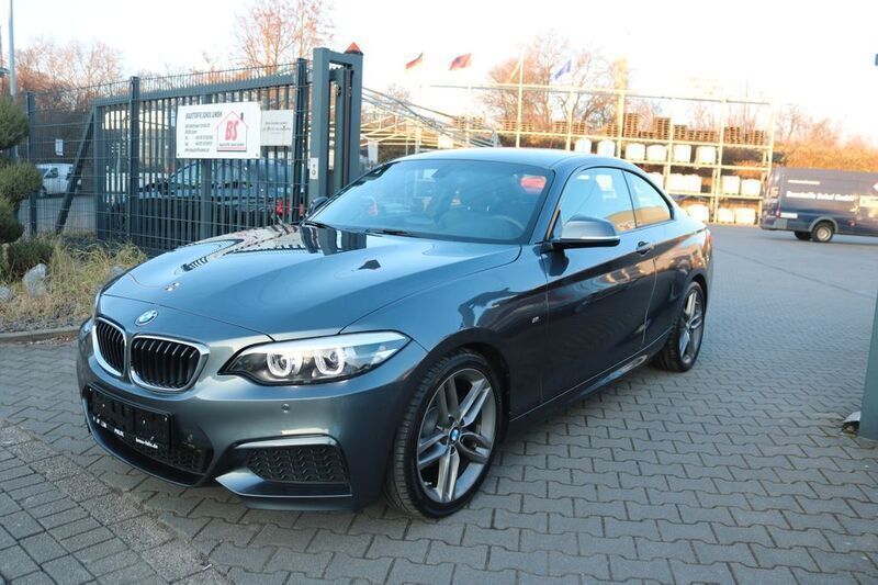 Grau Gebraucht 2018 BMW 218 M Sport Coupé | 20.900 € (Fairer Preis) - Bild 1/4