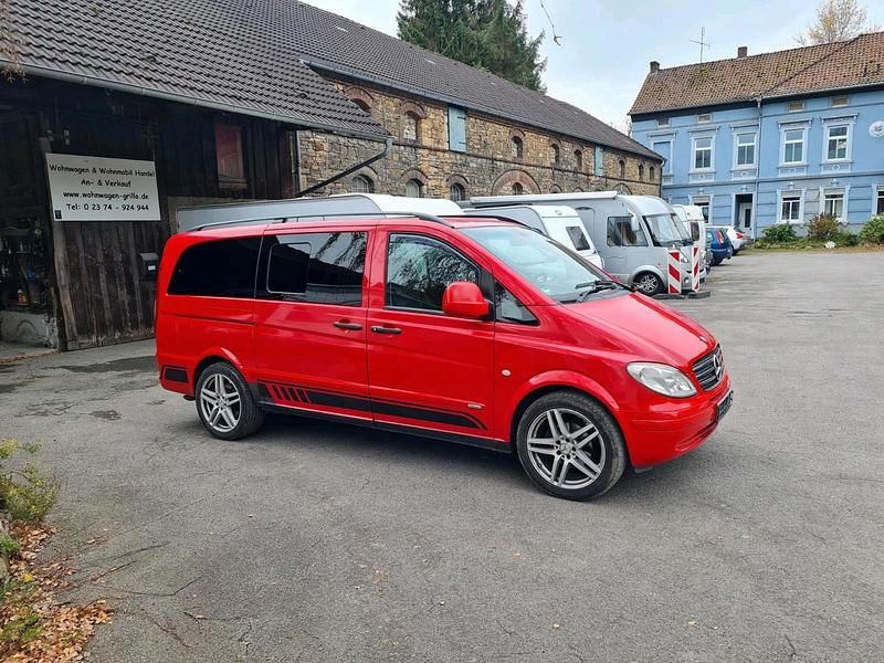 Rot Gebraucht 2007 Mercedes Vito Van / Kleinbus | 9.950 € (Etwas zu teuer) - Bild 1/4