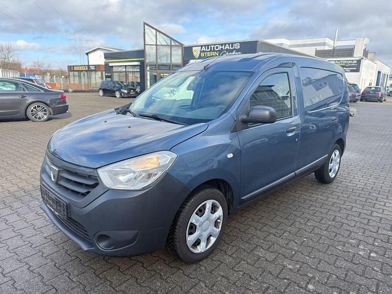 Grau Gebraucht 2014 Dacia Dokker Ambiance Van / Kleinbus | 4.790 € (Guter Preis) - Bild 1/4
