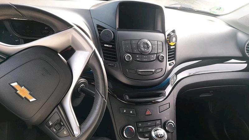 Gebraucht Chevrolet Orlando 141 PS (103 kW) 2012 Van / Kleinbus
