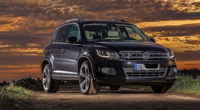 Schwarz Gebraucht 2012 VW Tiguan R-line SUV | 14.000 € - Bild 1/4