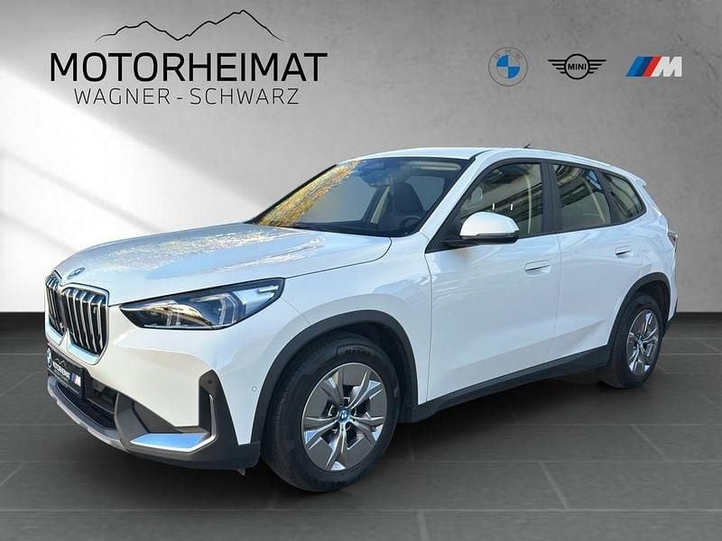 Alpinweiß uni Gebraucht 2023 BMW iX1 Performance SUV | 34.750 € (Superpreis) - Bild 1/3