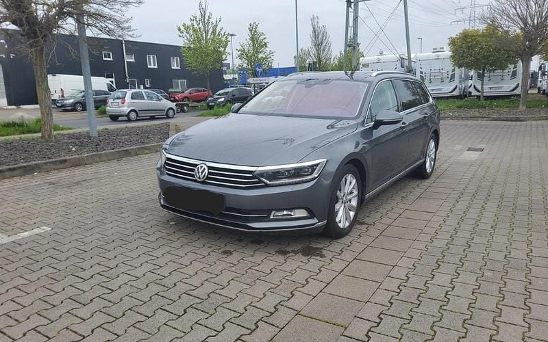 Gebraucht VW Passat Highline 190 PS (139 kW) 2015 Grau Kombi