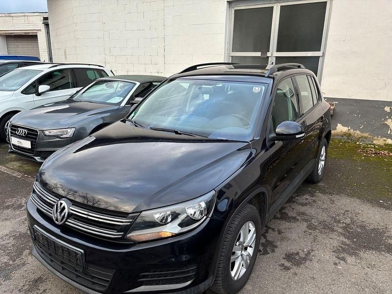 Gebraucht VW Tiguan Trendline 110 PS (80 kW) 2011 Schwarz SUV