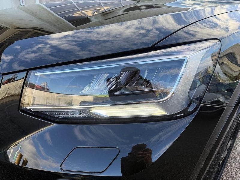 Gebraucht Audi Q2 S-Line 150 PS (110 kW) 2025 Schwarz SUV