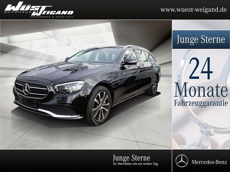 Schwarz Gebraucht 2021 Mercedes E300 Avantgarde Kombi | 32.490 € (Teuer) - Bild 1/4