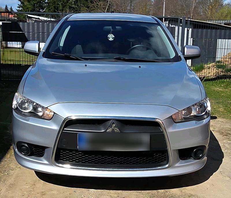 Gebraucht Mitsubishi Lancer 143 PS (105 kW) 2009 Silber Limousine