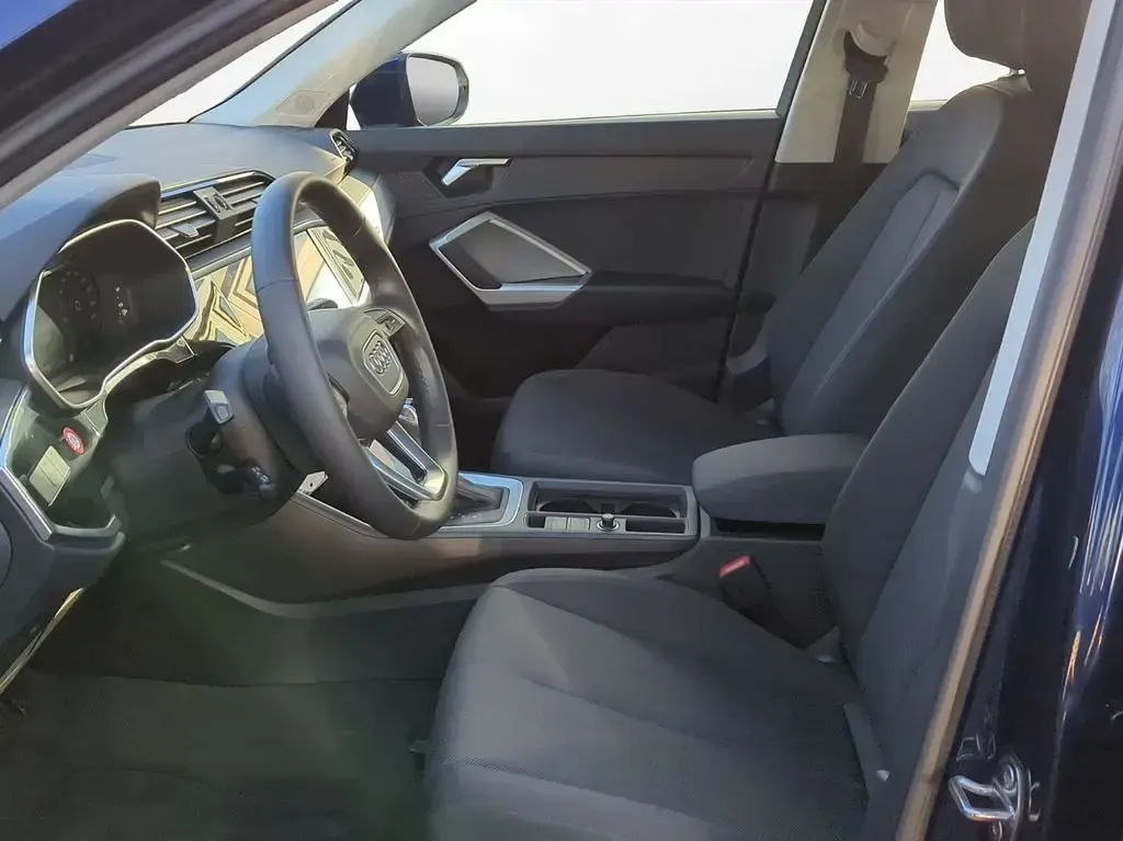 Gebraucht Audi Q3 Ambiente 190 PS (139 kW) 2022 Navarrablau metallic SUV