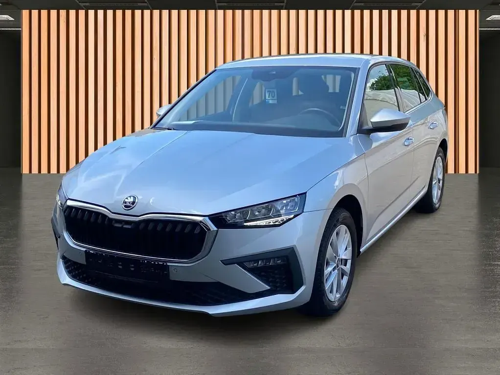 Gebraucht Skoda Scala Selection 116 PS (85 kW) 2025 Silber Kleinwagen