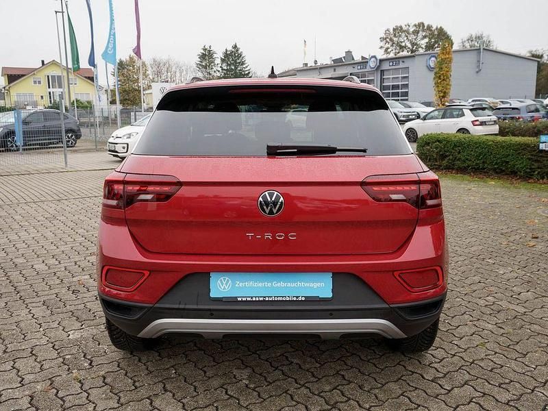 Gebraucht VW T-Roc Life 150 PS (110 kW) 2024 Kings red metallic SUV